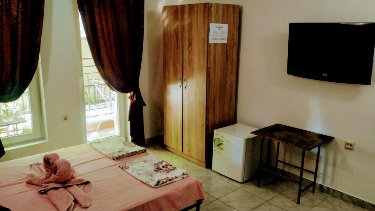 Dracena Guesthouse Ravda Luaran gambar