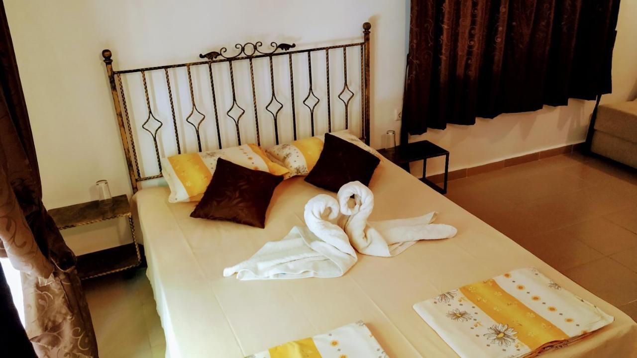 Dracena Guesthouse Ravda Luaran gambar