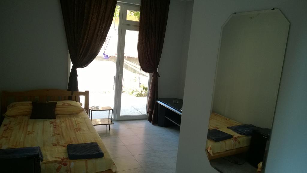 Dracena Guesthouse Ravda Luaran gambar