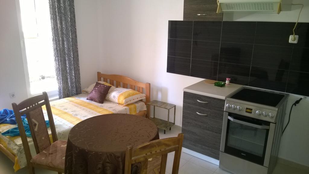 Dracena Guesthouse Ravda Luaran gambar