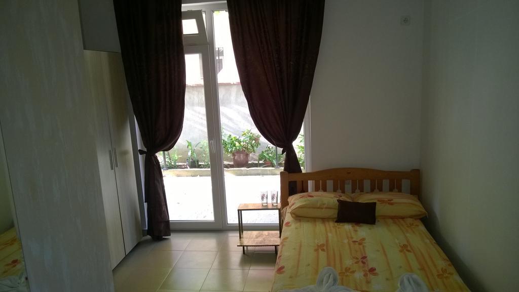 Dracena Guesthouse Ravda Luaran gambar
